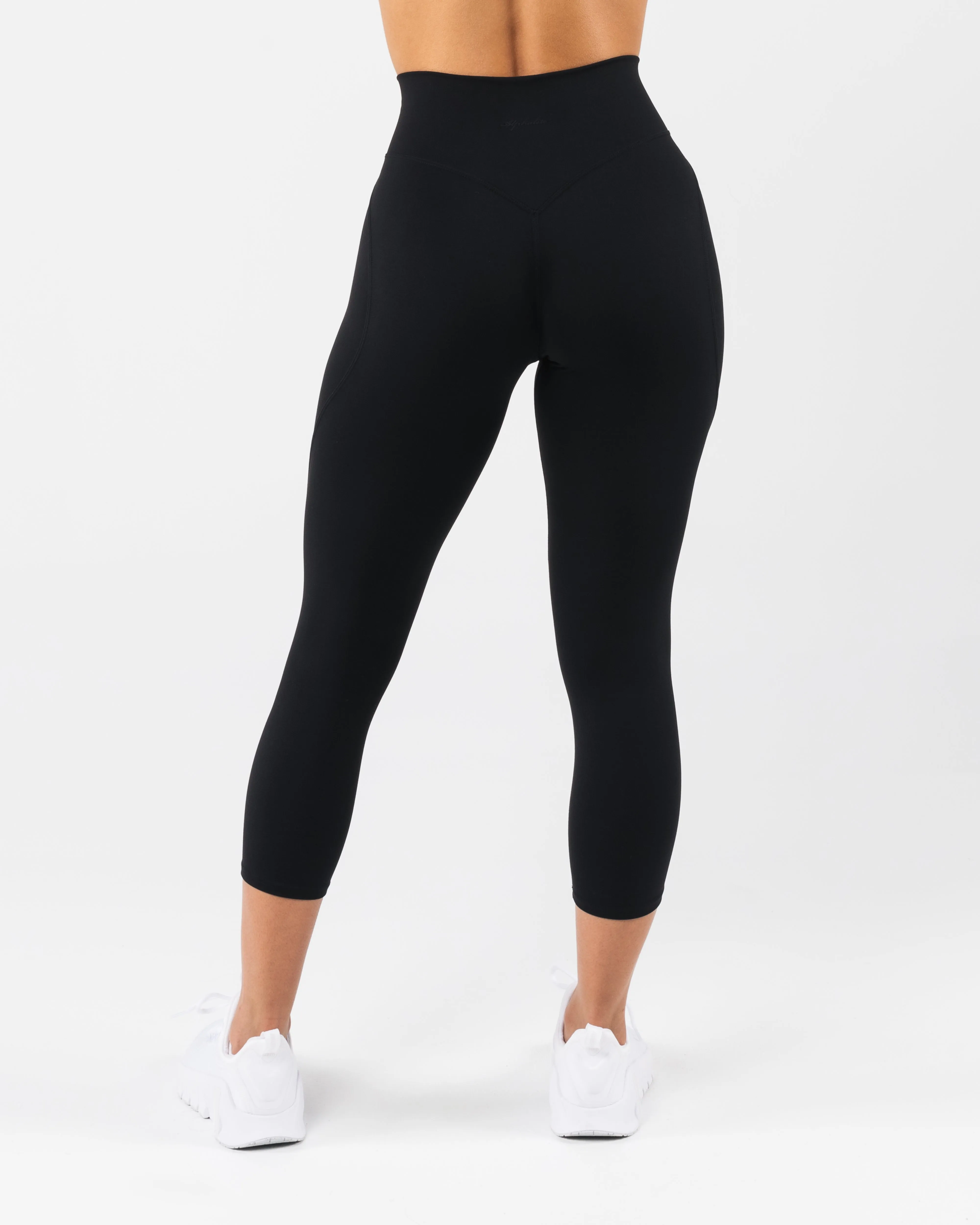 Aura Capri - Black