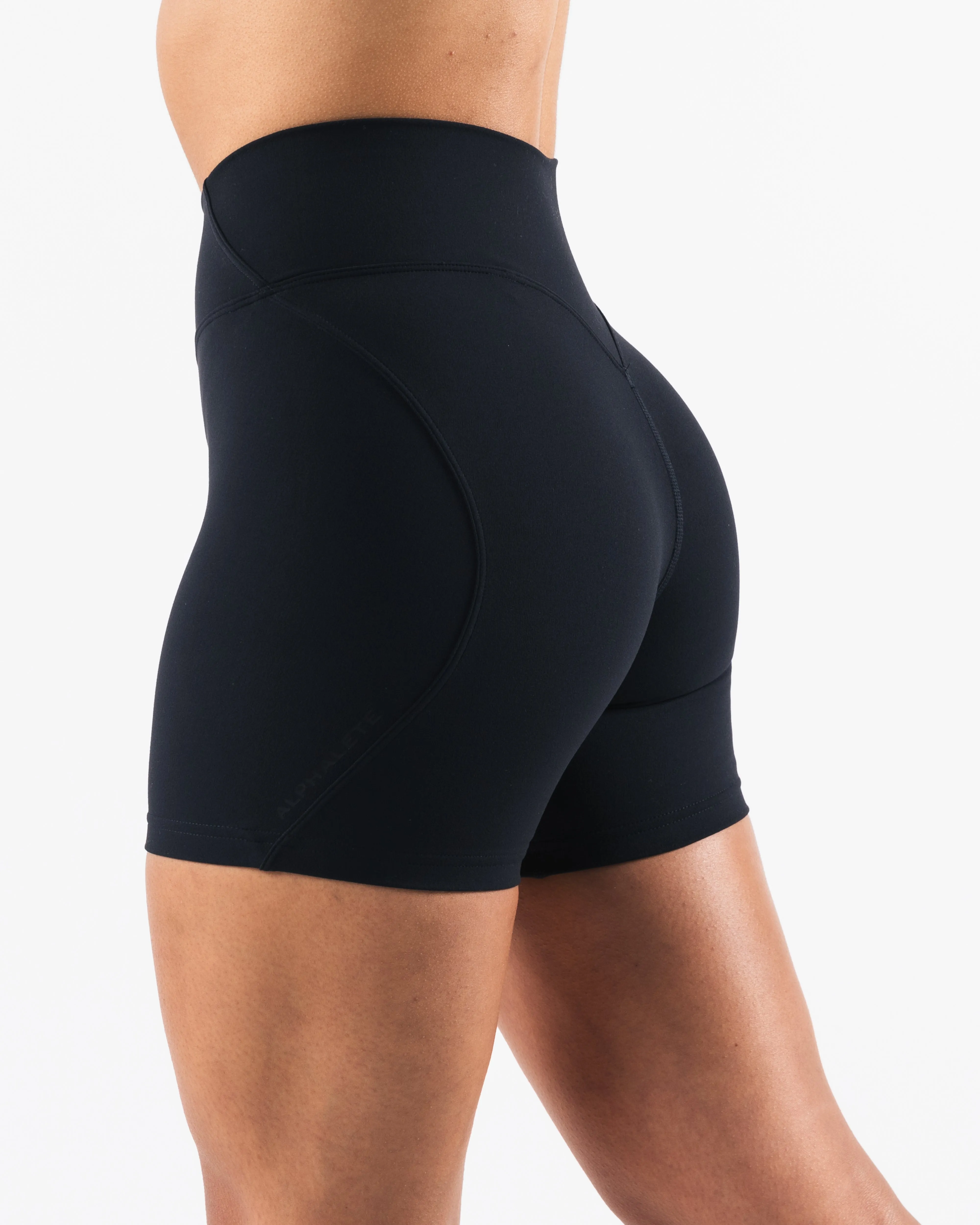 Aura Short 5" - Black