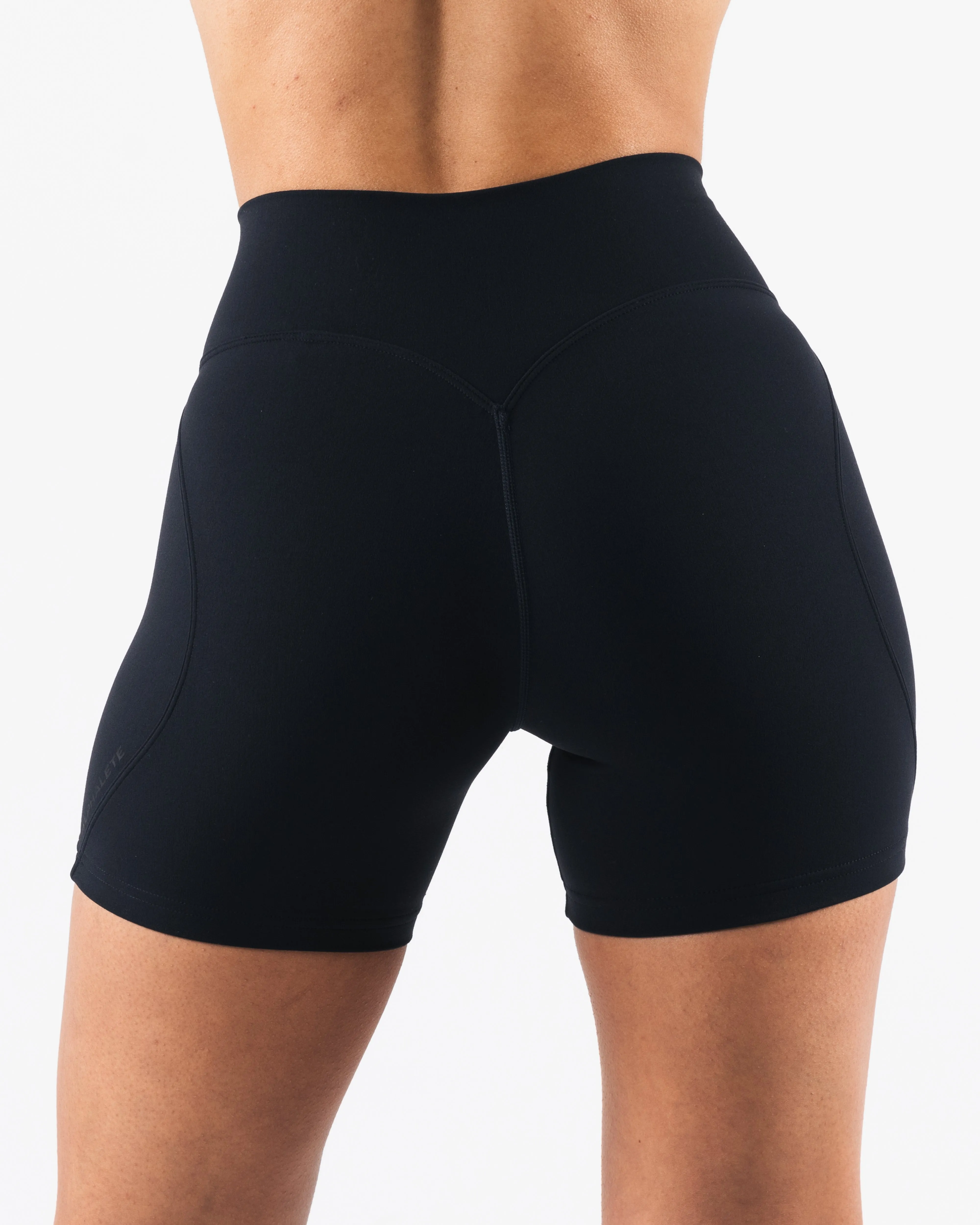 Aura Short 5" - Black