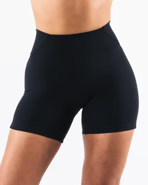 Aura Short 5" - Black