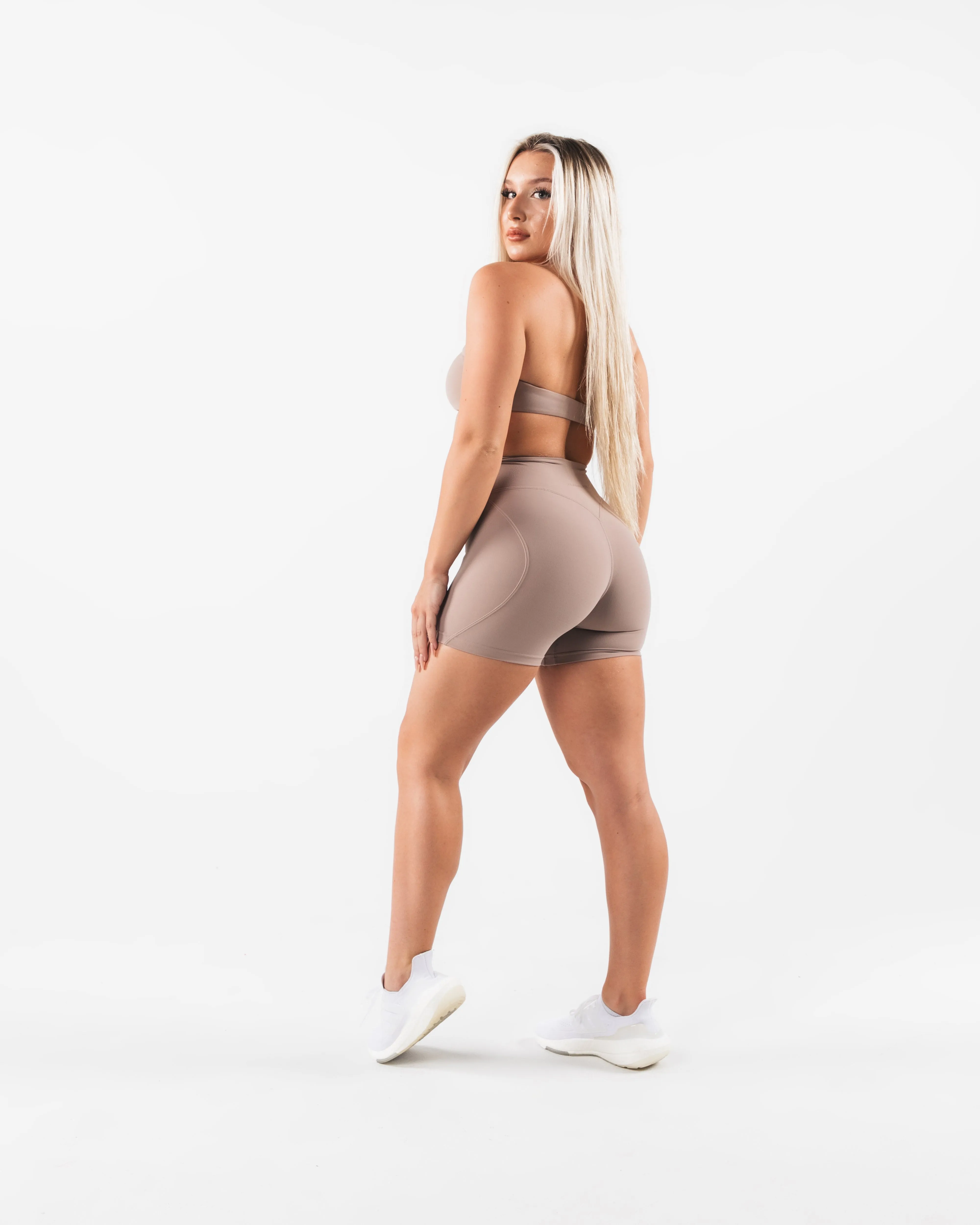 Aura Short 5" - Sand