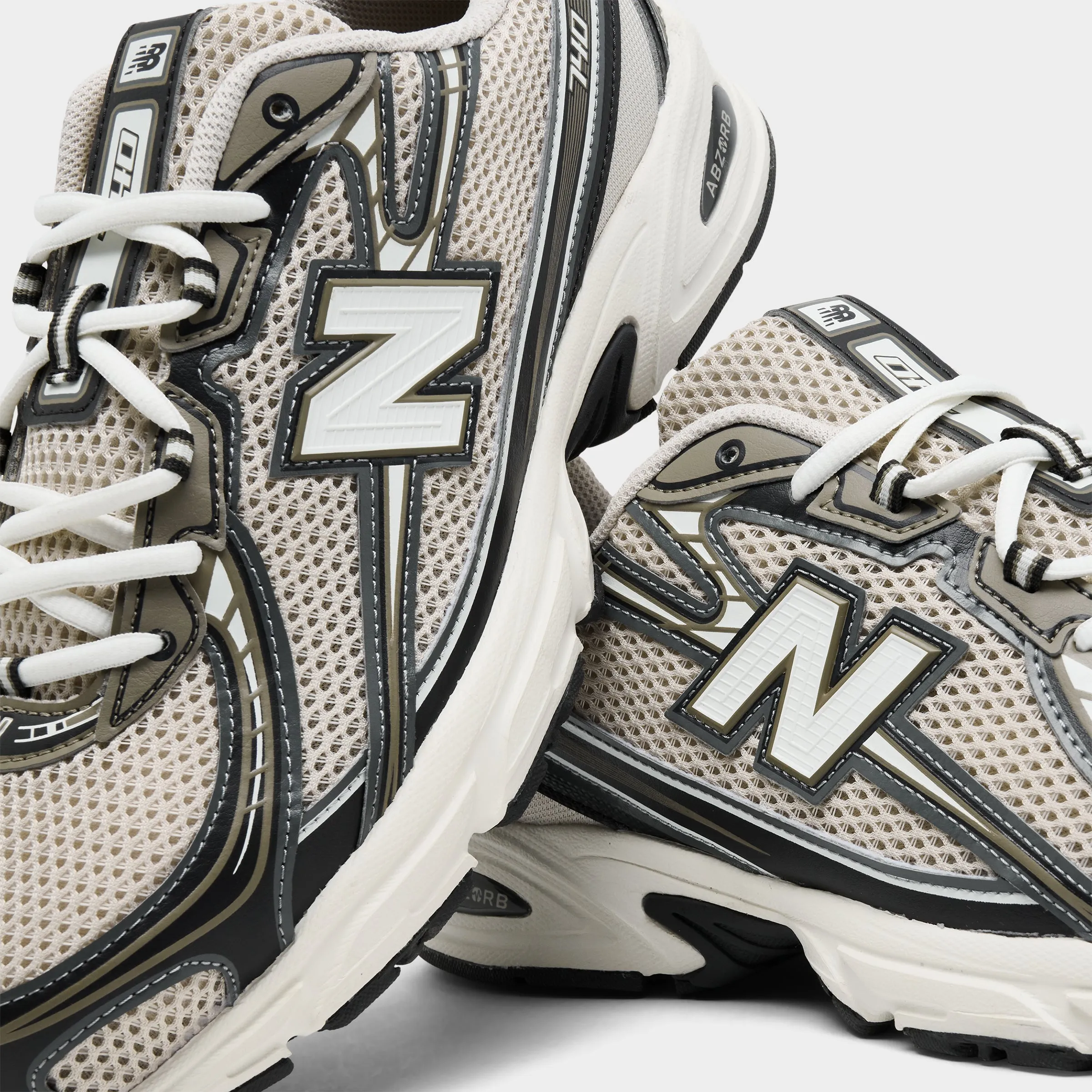New Balance 740 Timberwolf / Dockside